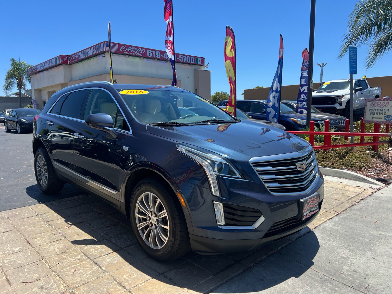 Used 2018 Cadillac XT5 Luxury w/ Driver Awareness Package AWD/4WD image 2