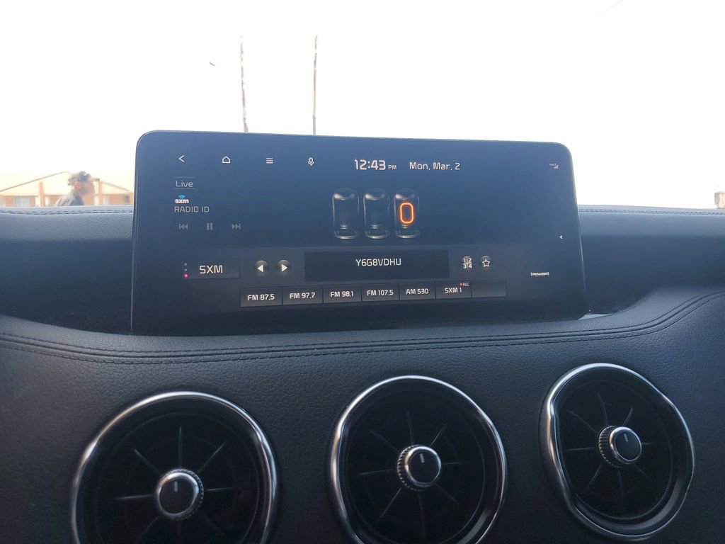 Used 2022 Kia Stinger GT1 image 11