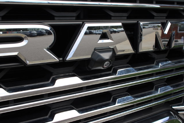 Used 2025 RAM 2500 Limited AWD/4WD image 9