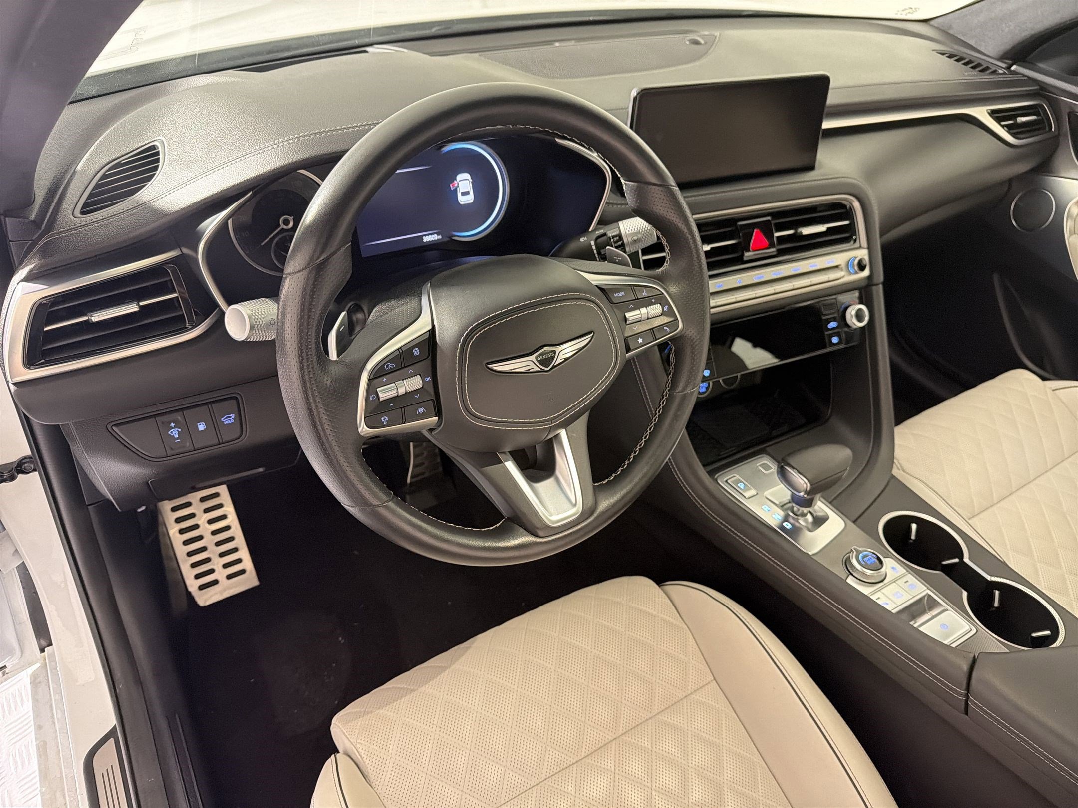 Used 2024 Genesis G70 3.3T Advanced w/ Sport Prestige Package RWD image 4
