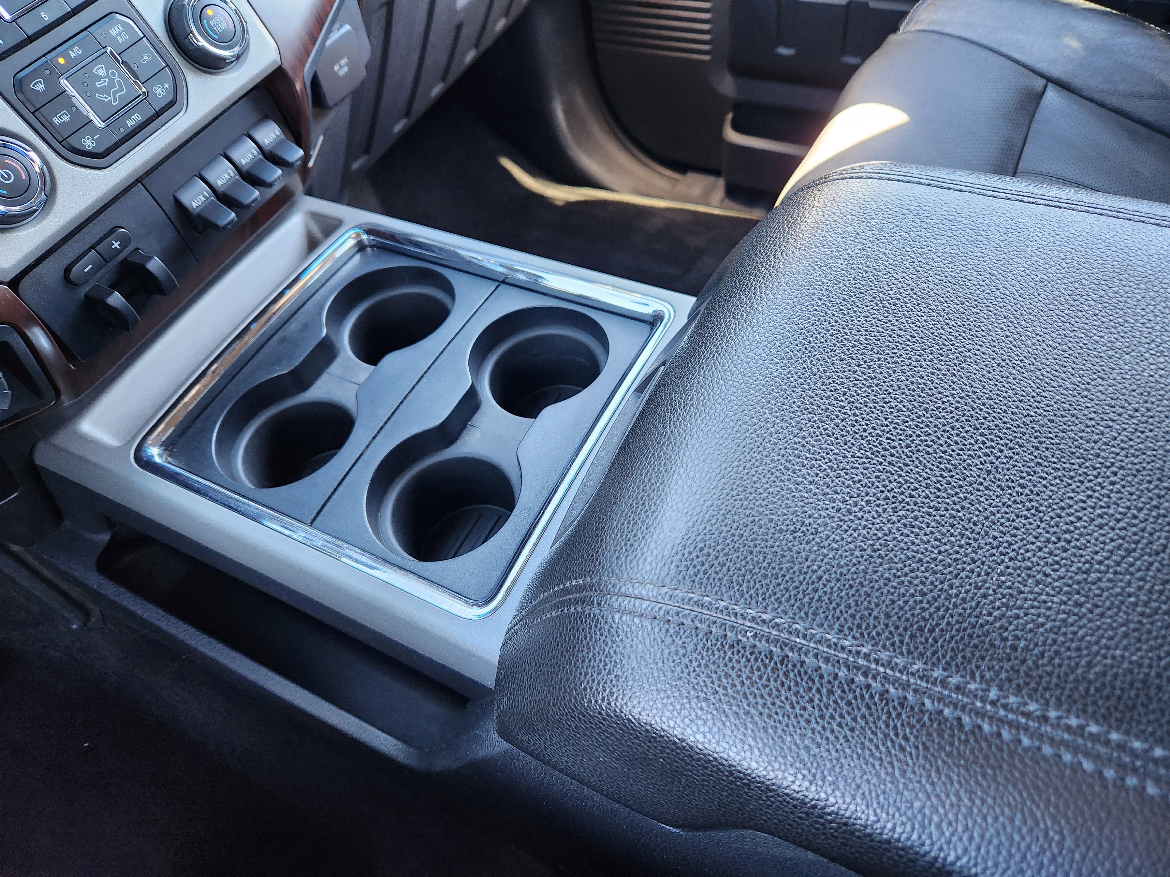 Used 2016 Ford F350 Lariat image 25