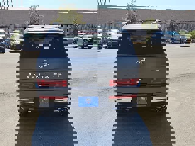 Used 2024 Hyundai Santa Fe Limited image 9