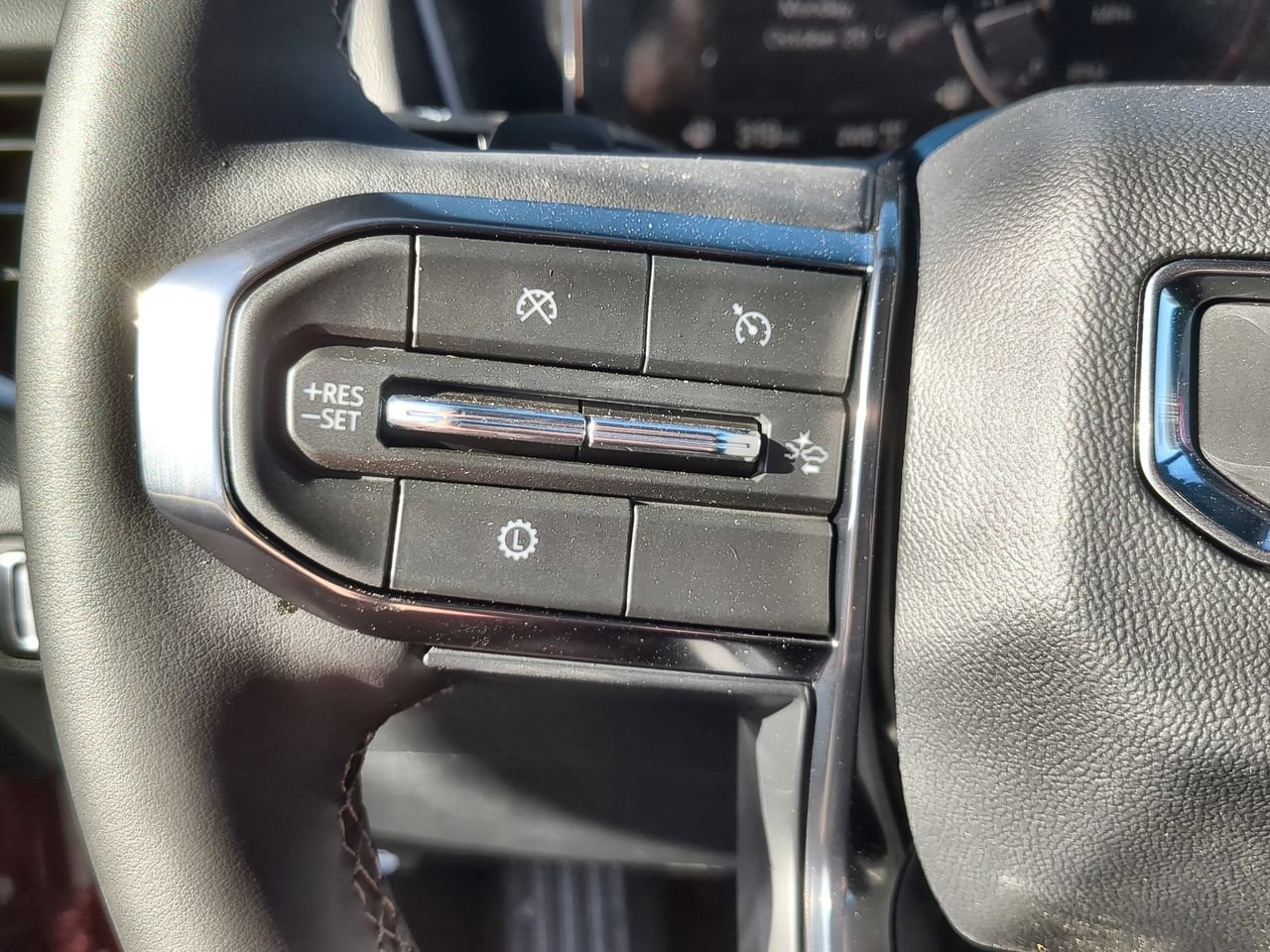 New 2026 GMC Terrain AT4 w/ Convenience Package III AWD/4WD image 34