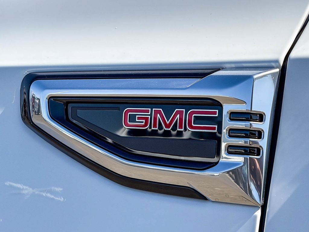 Used 2025 GMC Yukon Denali w/ Sun & Power Step Package AWD/4WD image 14