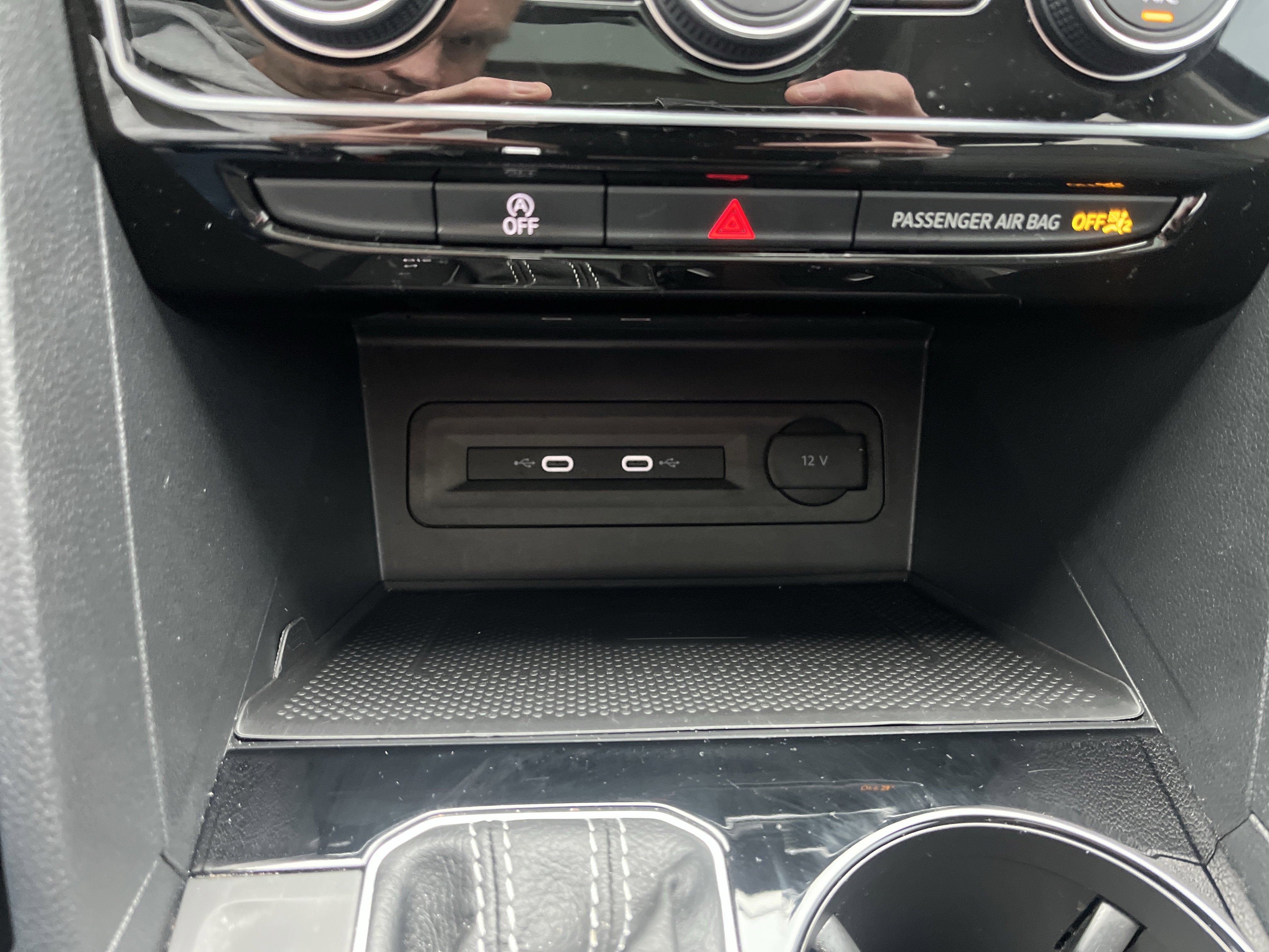 Used 2021 Volkswagen Atlas SEL Premium image 33