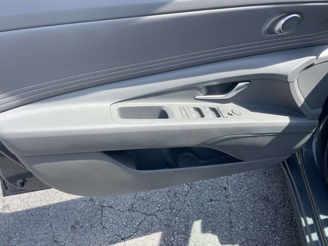 Certified 2025 Hyundai Elantra Sport image 14