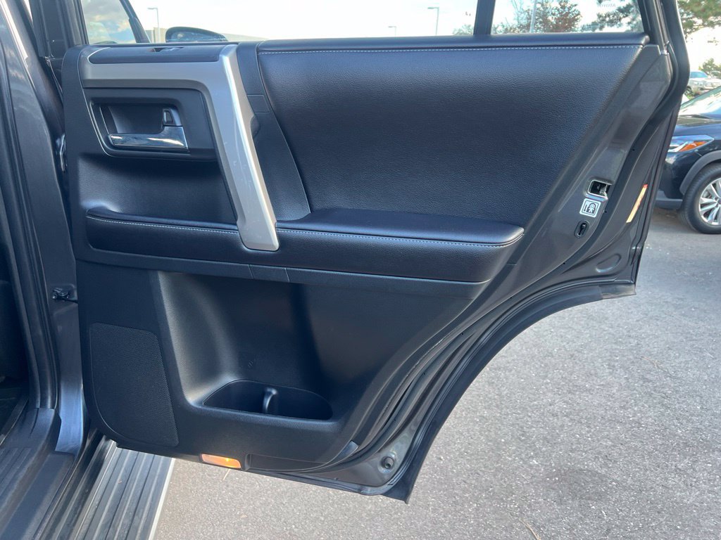 Used 2017 Toyota 4Runner SR5 RWD image 11