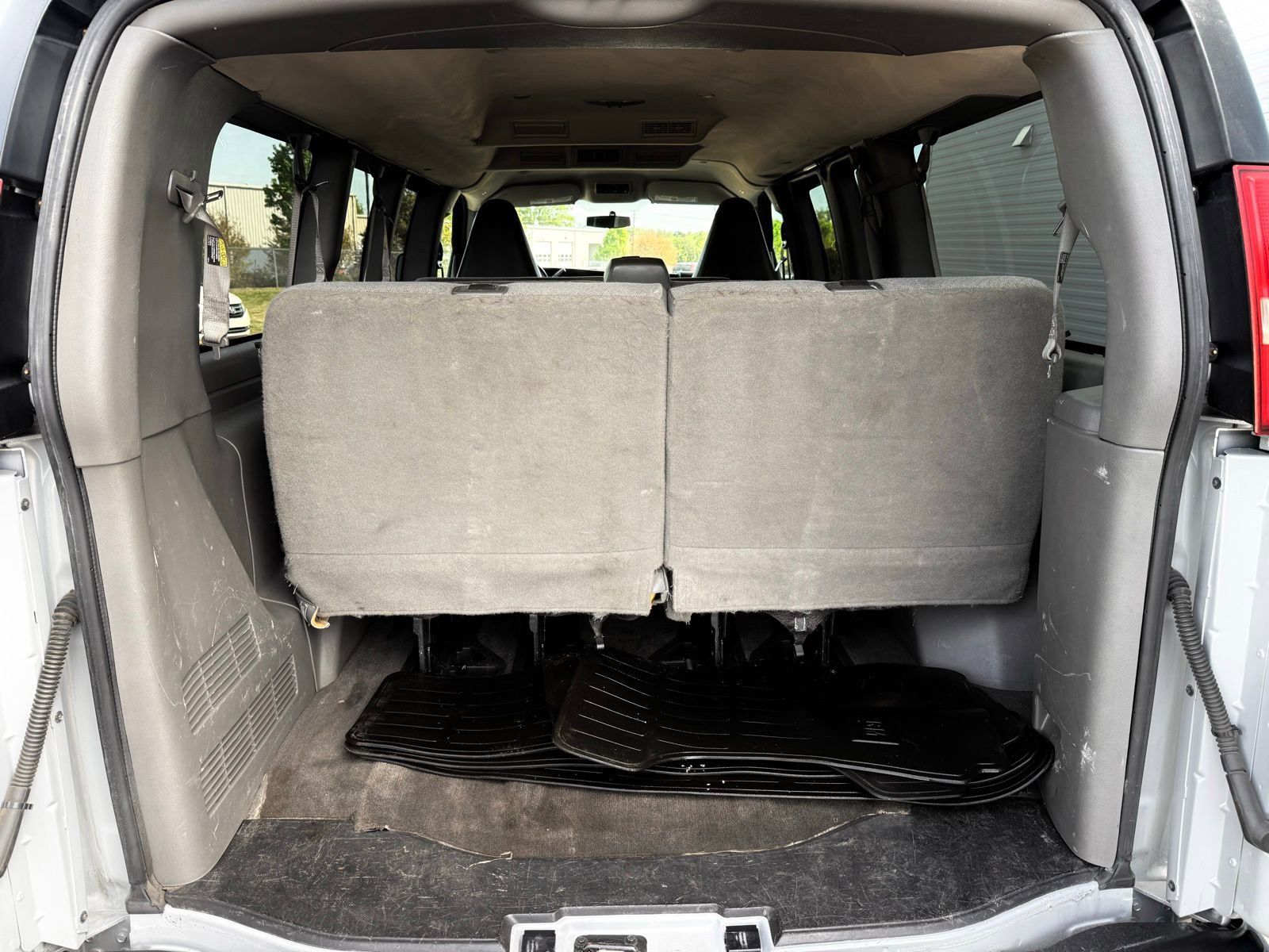 Used 2016 Chevrolet Express 2500 LS RWD image 18