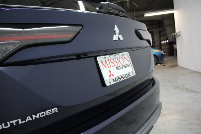 New 2026 Mitsubishi Outlander SE FWD image 4