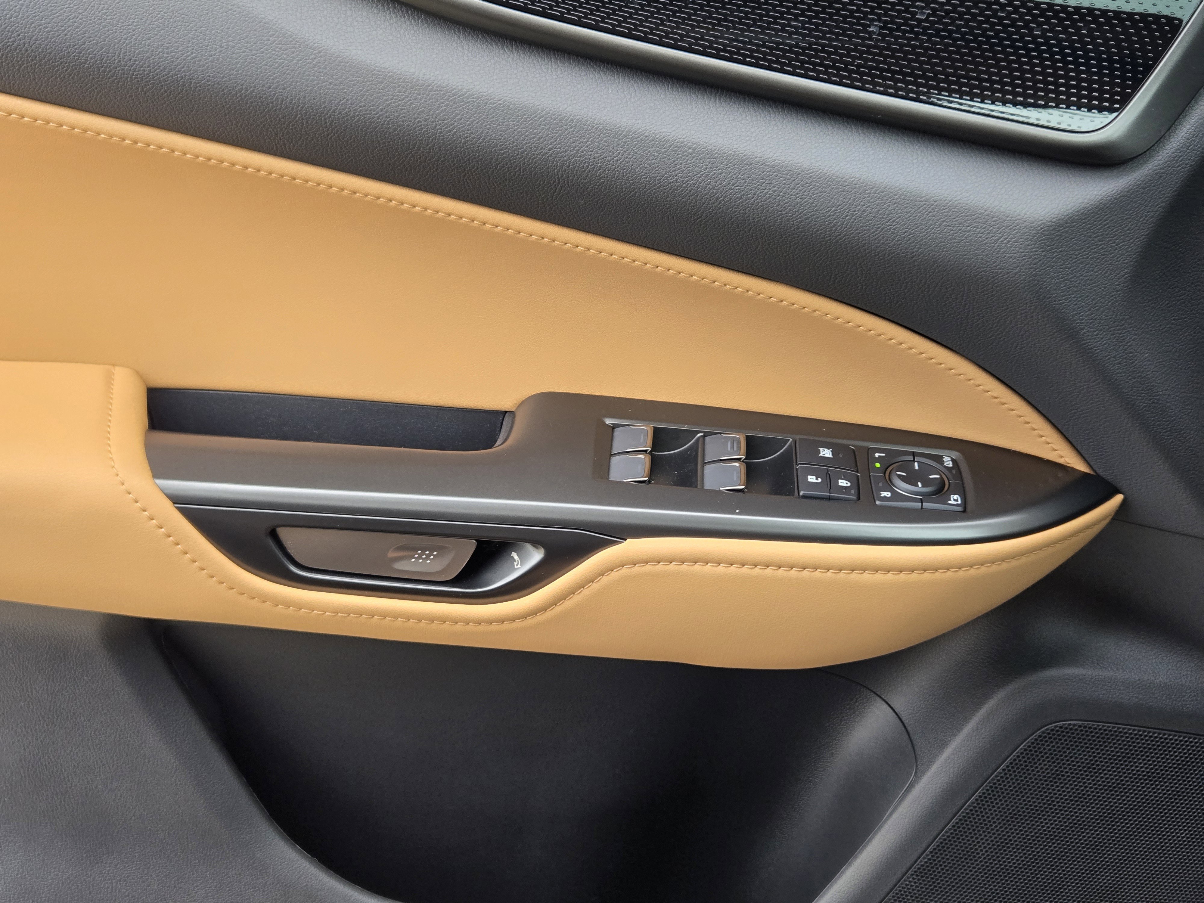 New 2026 Lexus NX 350 AWD image 15