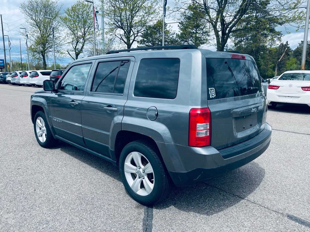 Used 2011 Jeep Patriot Latitude FWD image 3