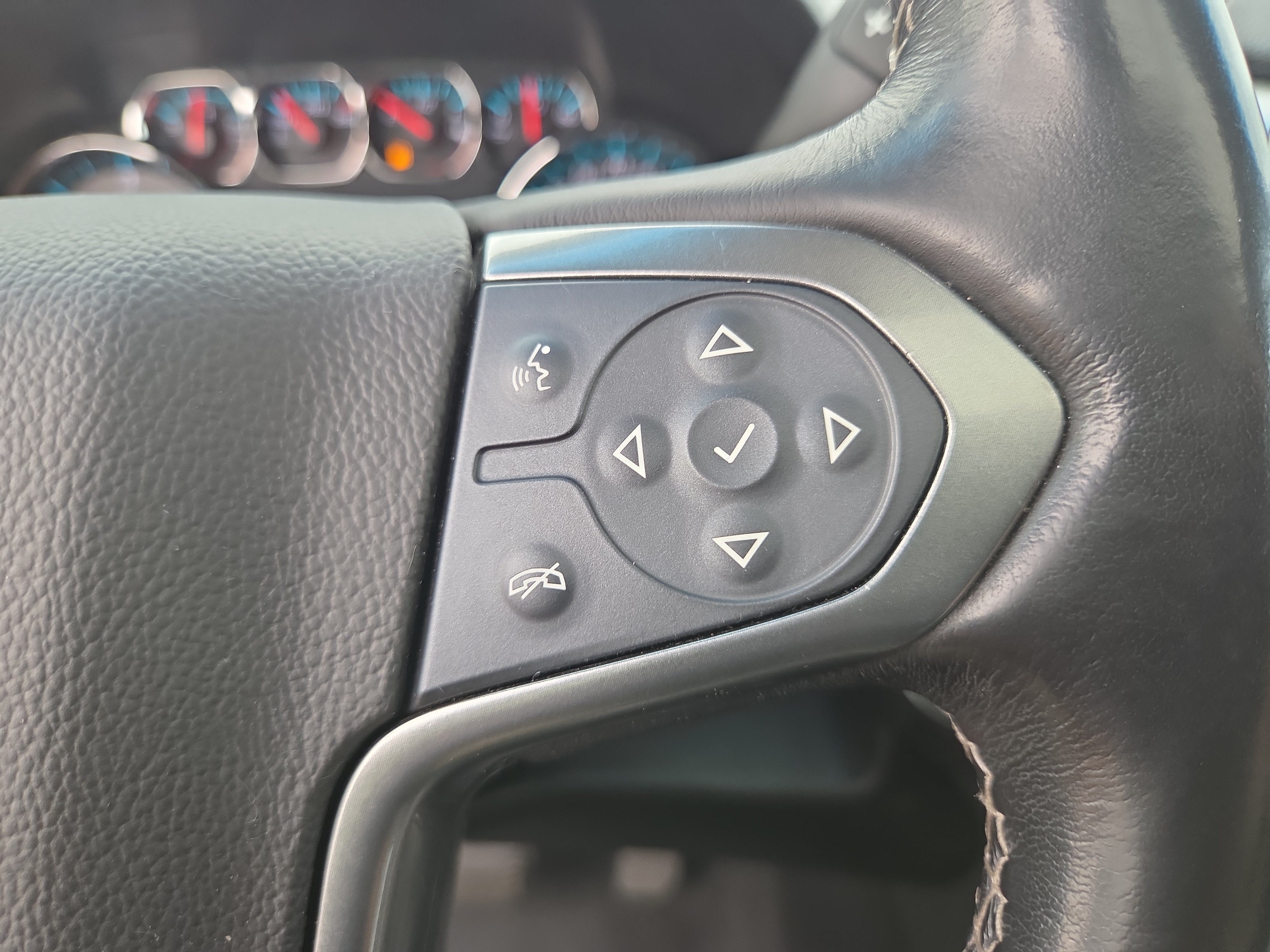 Used 2019 Chevrolet Suburban LT AWD/4WD image 27
