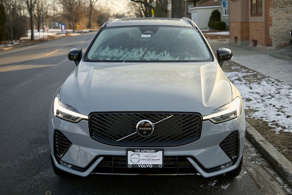 New 2026 Volvo XC60 B5 Ultra w/ Climate Package image 6