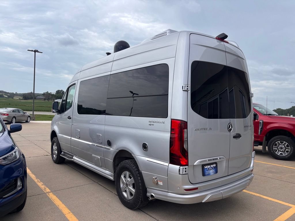 Used 2020 Mercedes-Benz Sprinter 2500 image 3