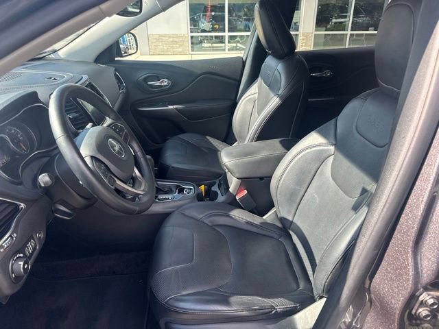 Used 2019 Jeep Cherokee Limited AWD/4WD image 20