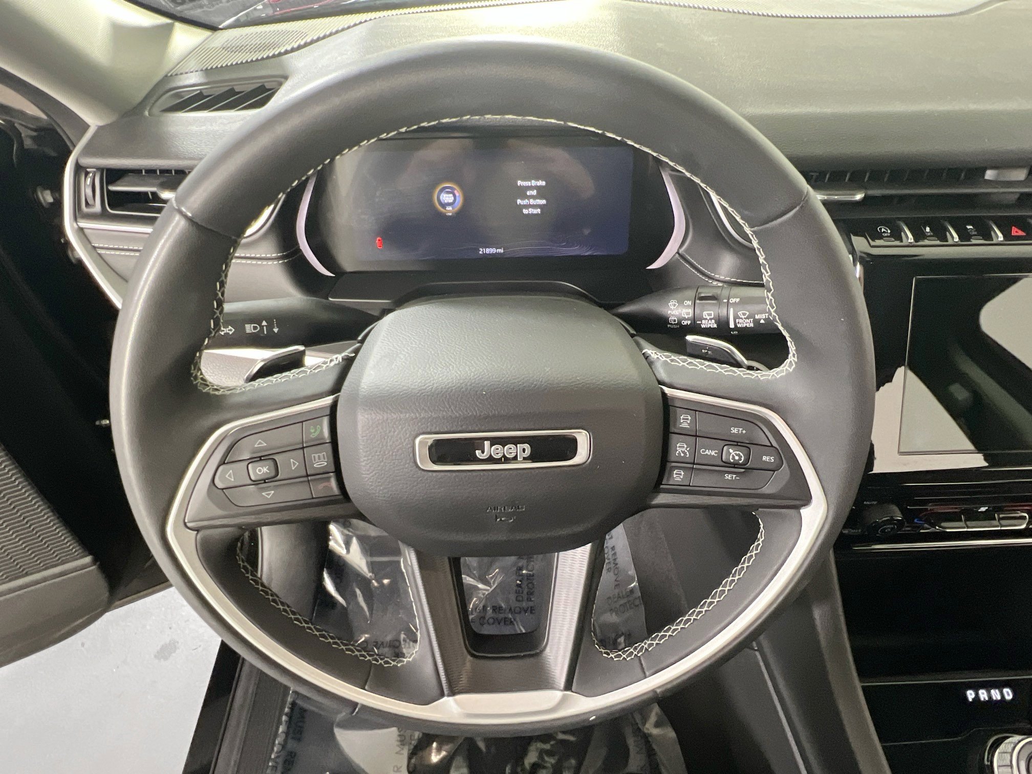Used 2023 Jeep Grand Cherokee L Laredo AWD/4WD image 11