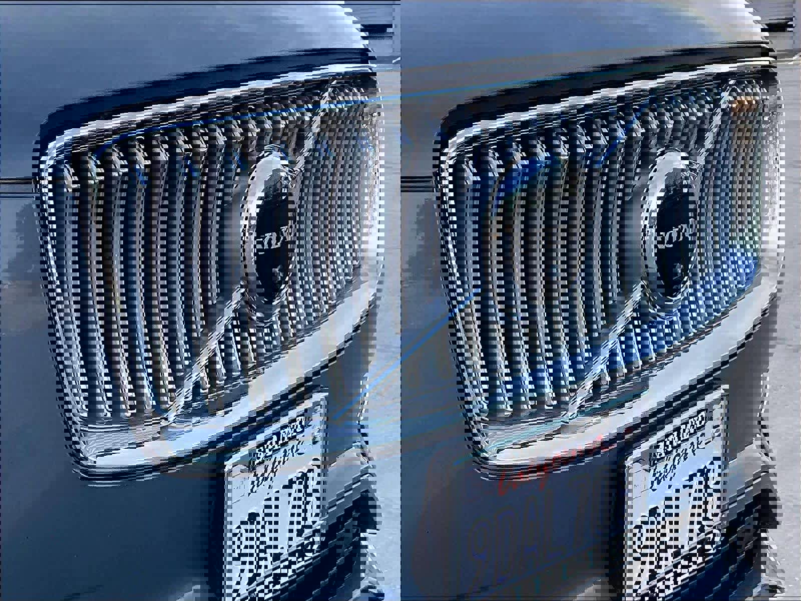 Used 2023 Volvo XC90 B6 Plus w/ Protection Package Premier image 33