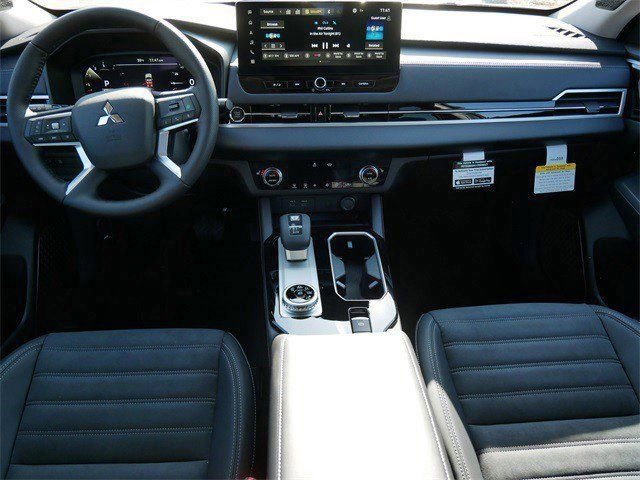 New 2026 Mitsubishi Outlander SE AWD/4WD image 7