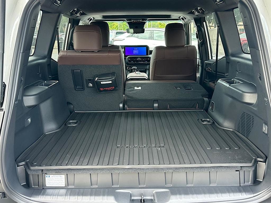 New 2027 Toyota Land Cruiser w/ Premium Package AWD/4WD image 5