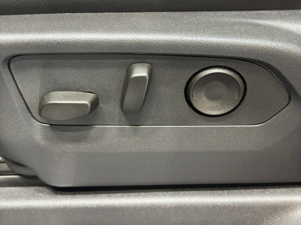 Used 2025 GMC Sierra 1500 AT4 w/ AT4 Premium Package AWD/4WD image 20