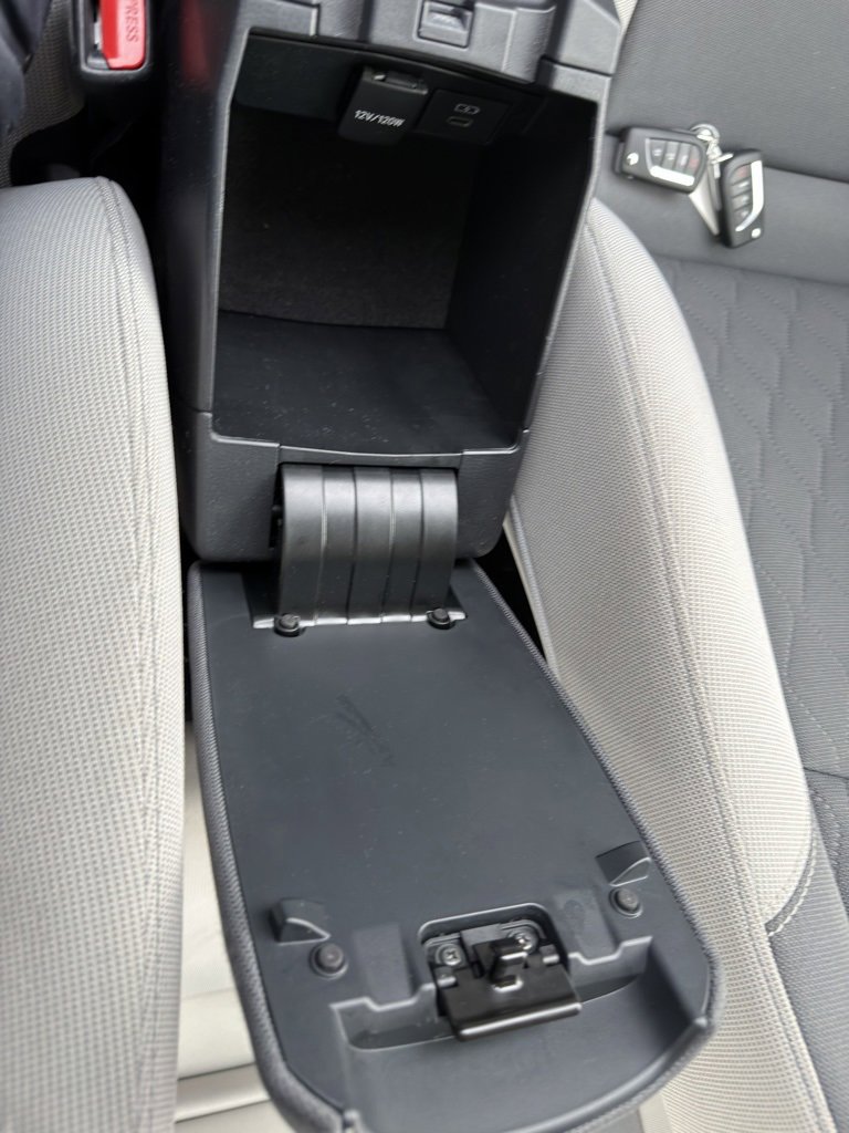 Used 2025 Toyota Corolla Hybrid Sedan image 49