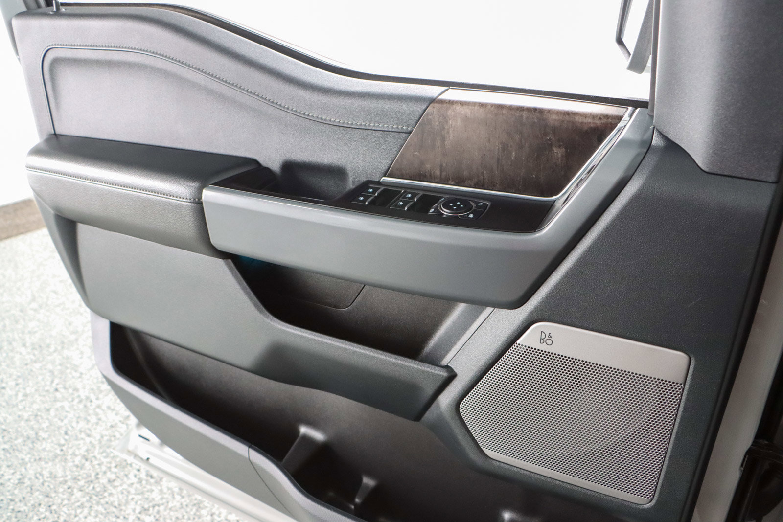 Used 2023 Ford F150 Lariat w/ Equipment Group 502A High image 24