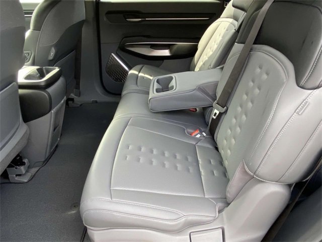 New 2026 Kia EV9 Wind image 10