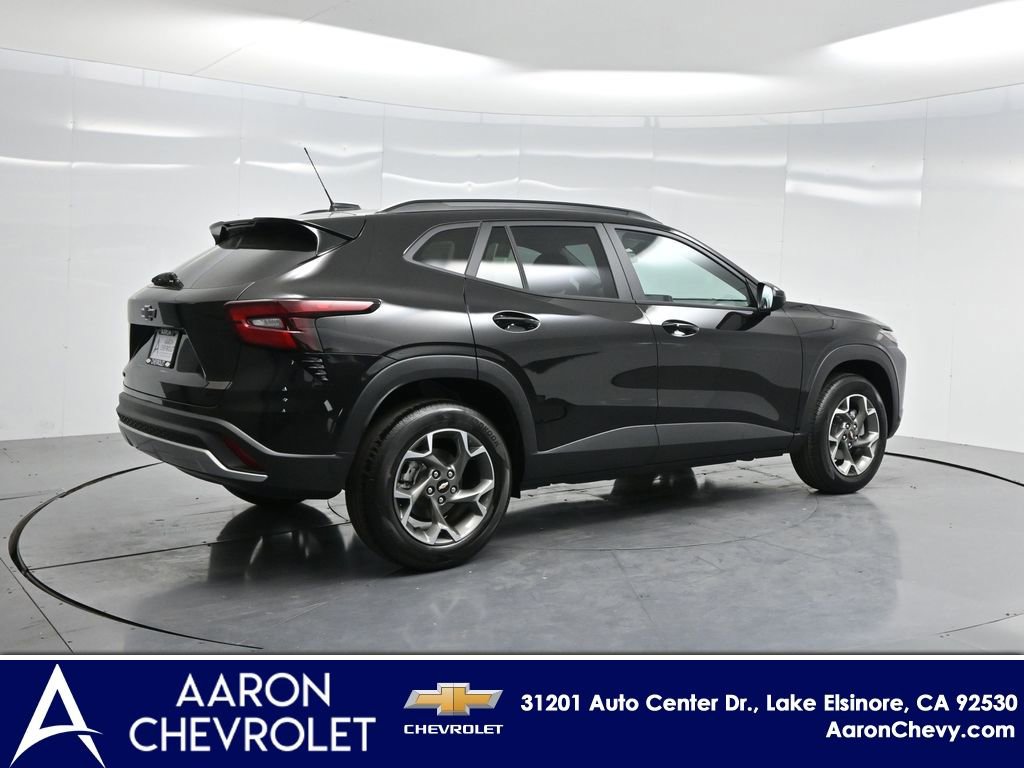 New 2026 Chevrolet Trax LT w/ Sunroof Package FWD image 43