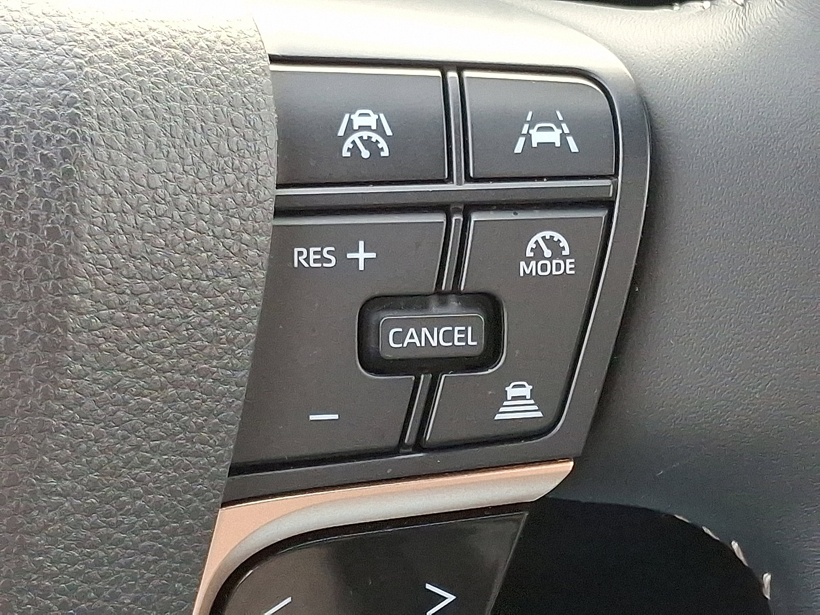 Used 2025 Toyota Crown Signia image 22