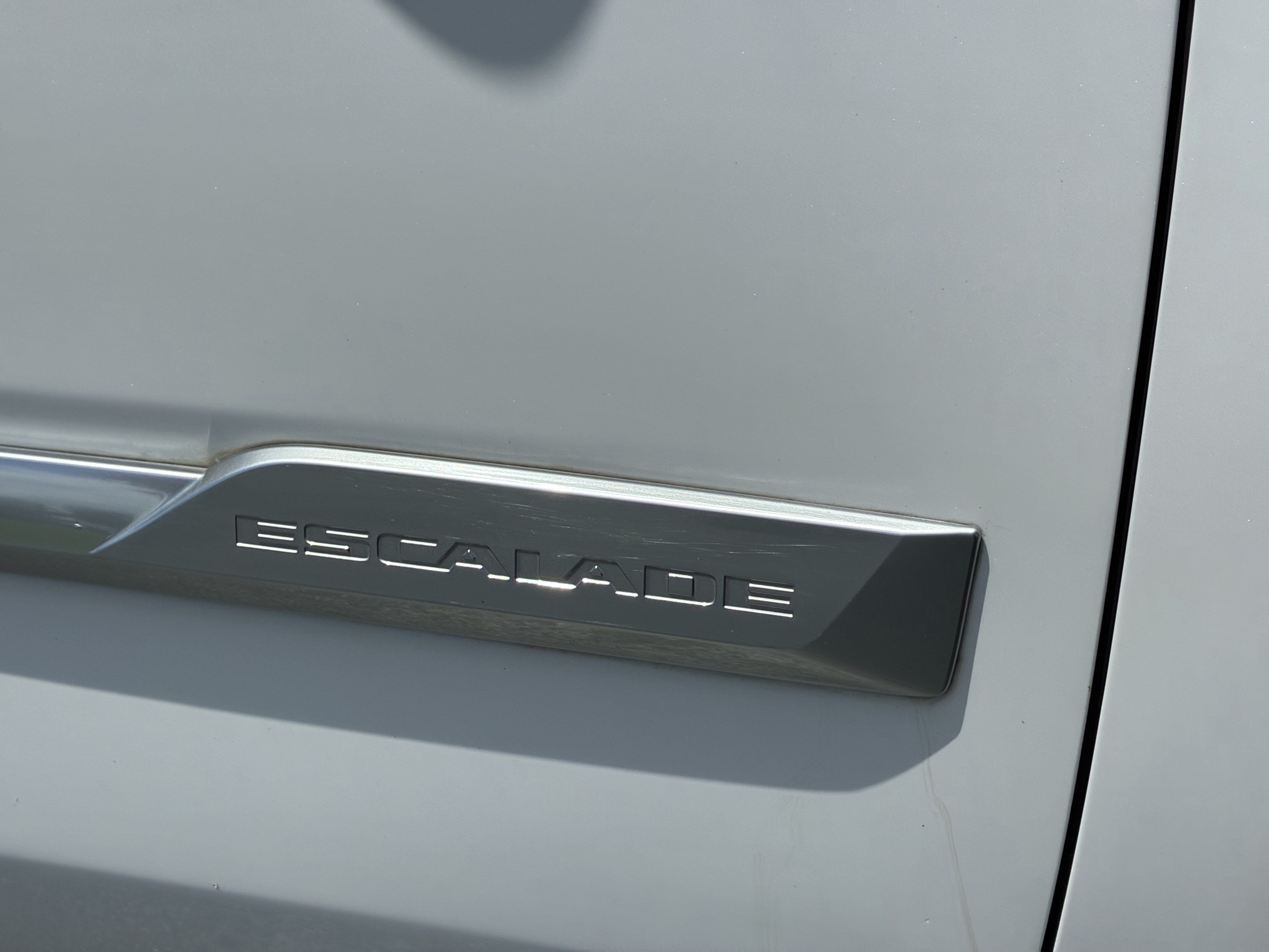 Used 2019 Cadillac Escalade ESV Premium Luxury AWD/4WD image 8