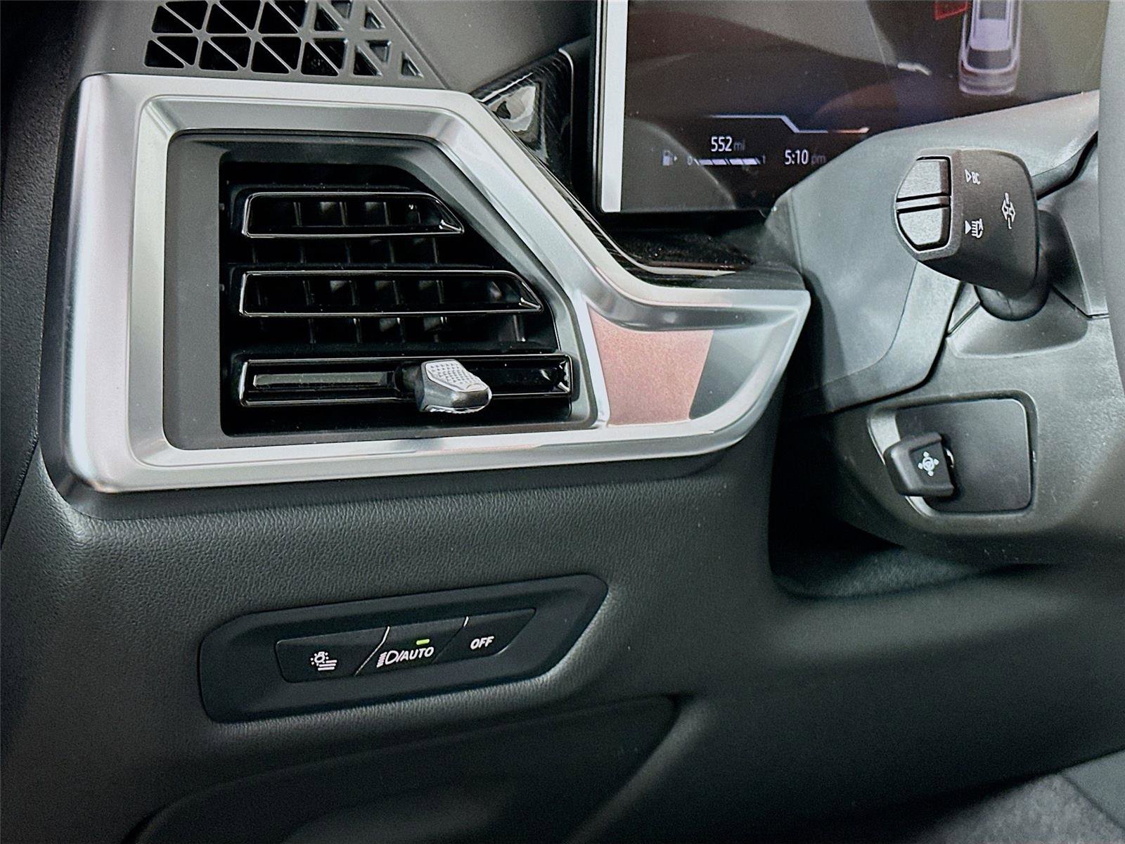 New 2026 BMW X5 xDrive40i w/ M Sport Package image 10