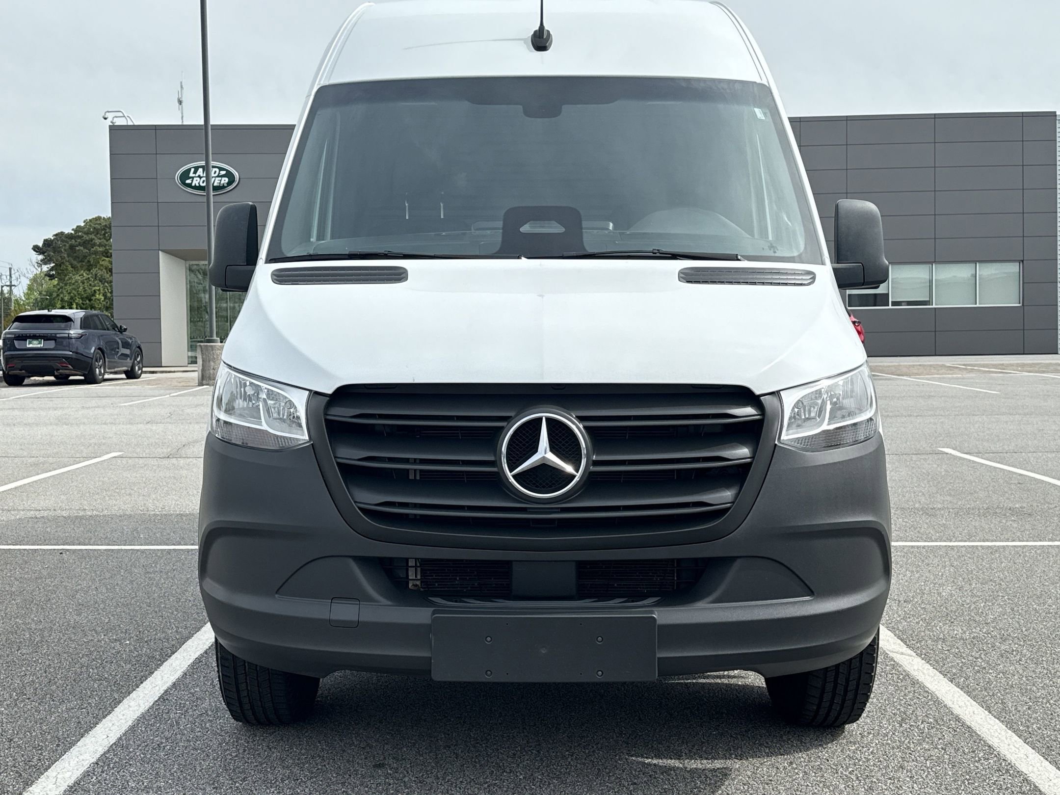 Used 2025 Mercedes-Benz Sprinter 2500 image 5