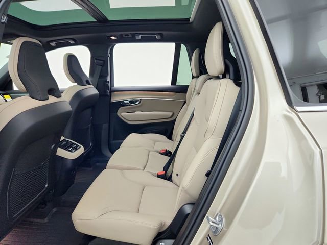 New 2026 Volvo XC90 B6 Plus w/ Protection Package image 24