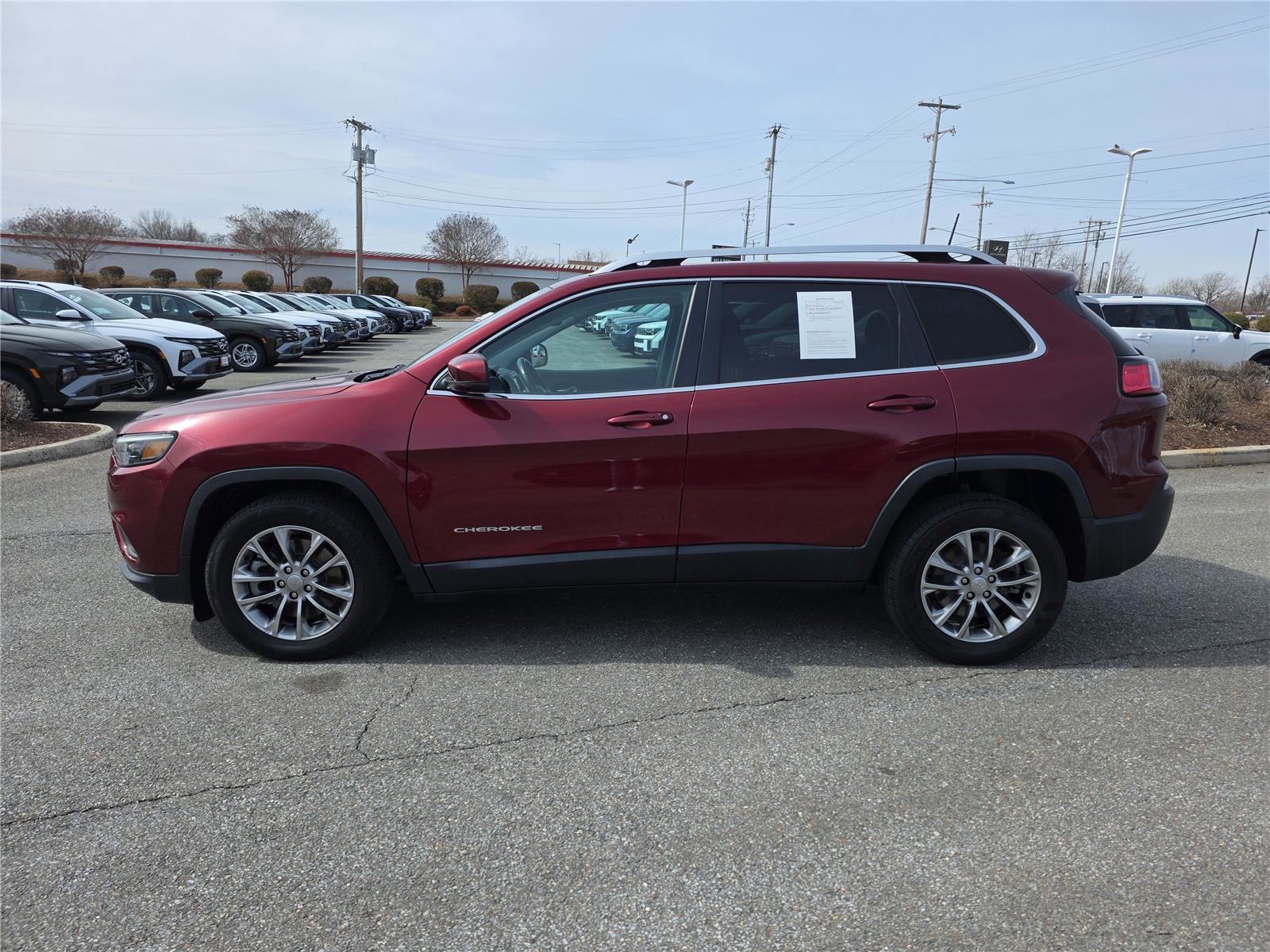 Used 2021 Jeep Cherokee Latitude Lux w/ Comfort/Convenience Group image 8