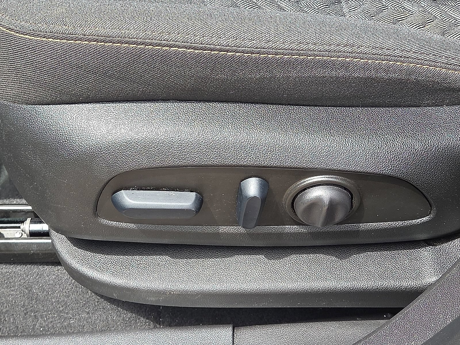 Used 2023 Chevrolet Equinox LT AWD/4WD image 23