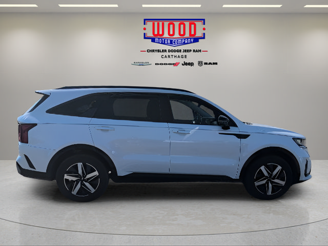 Used 2023 Kia Sorento S w/ Panoramic Sunroof Package FWD image 2