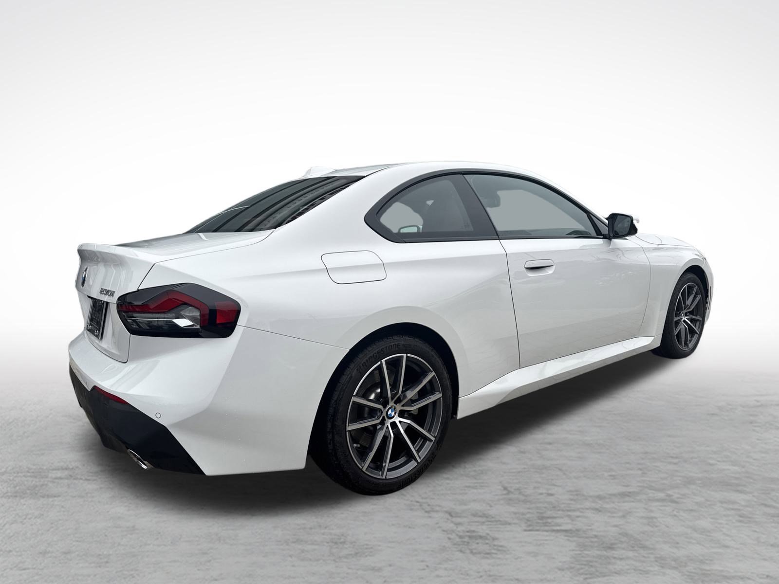 Used 2025 BMW 230i xDrive Coupe w/ Premium Package image 11