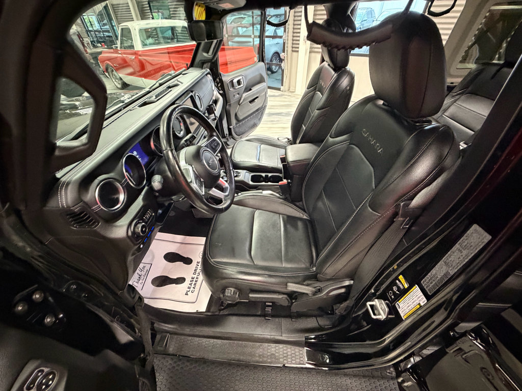 Used 2022 Jeep Wrangler Unlimited Sahara w/ Cold Weather Group AWD/4WD image 59