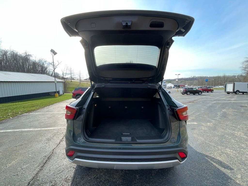 Certified 2025 Chevrolet Trax LT w/ LT Convenience Package image 15