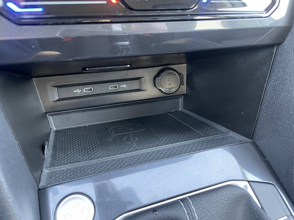 Used 2024 Volkswagen Tiguan SE image 12