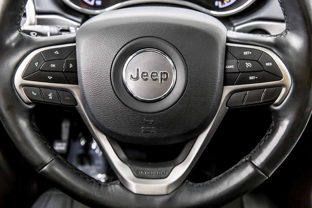 Used 2020 Jeep Grand Cherokee Altitude RWD image 25