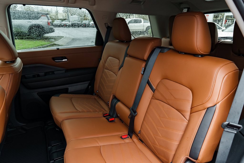New 2025 Nissan Pathfinder Platinum image 26