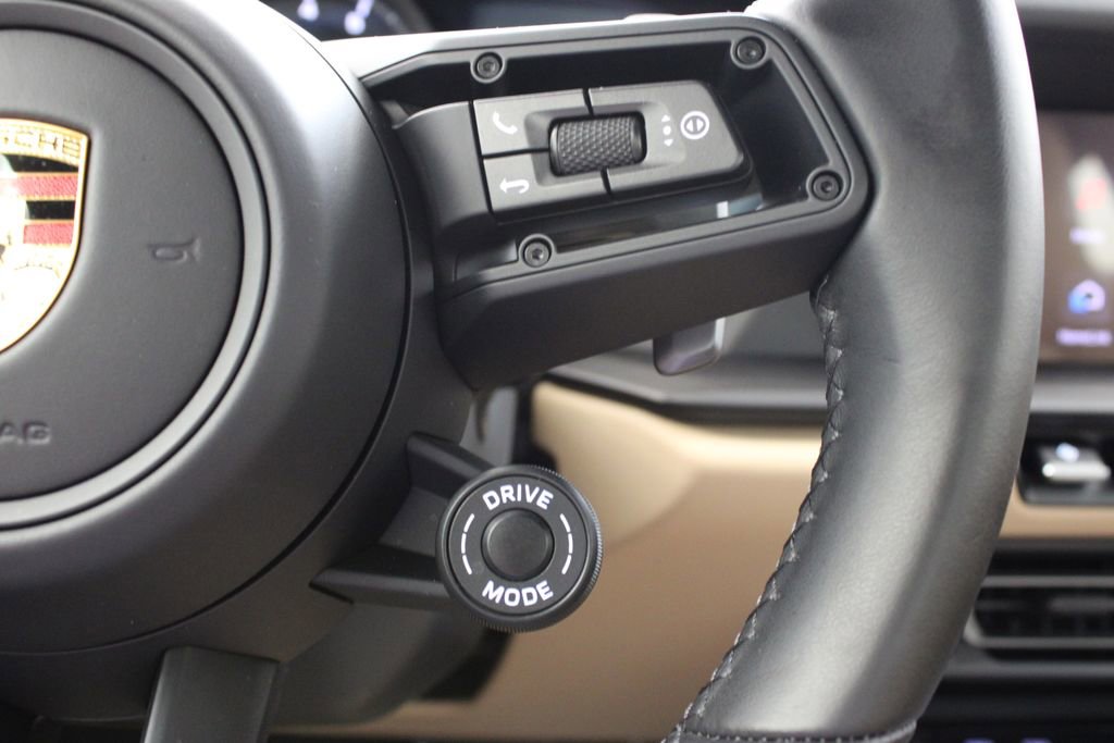 Certified 2024 Porsche 911 Carrera GTS image 31