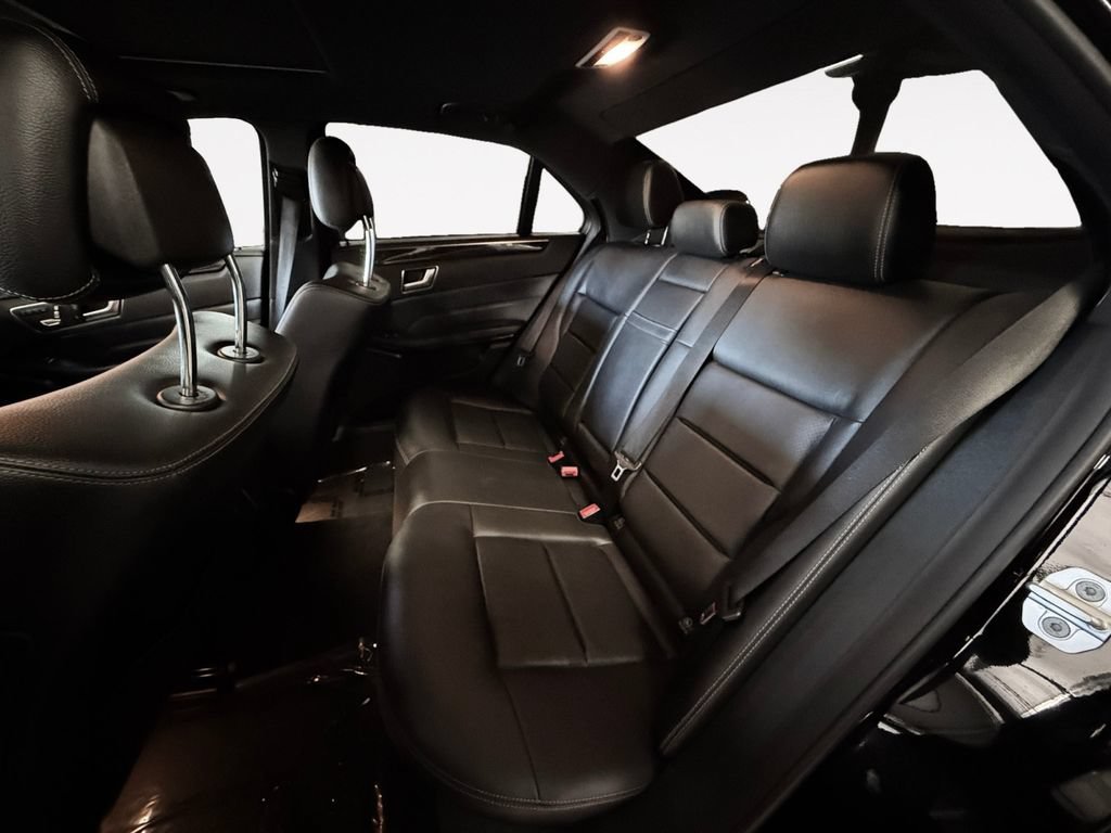Used 2015 Mercedes-Benz E 250 BlueTEC Sedan image 12