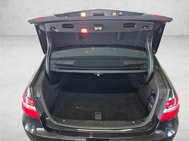 Used 2010 Mercedes-Benz E 350 Sedan image 6