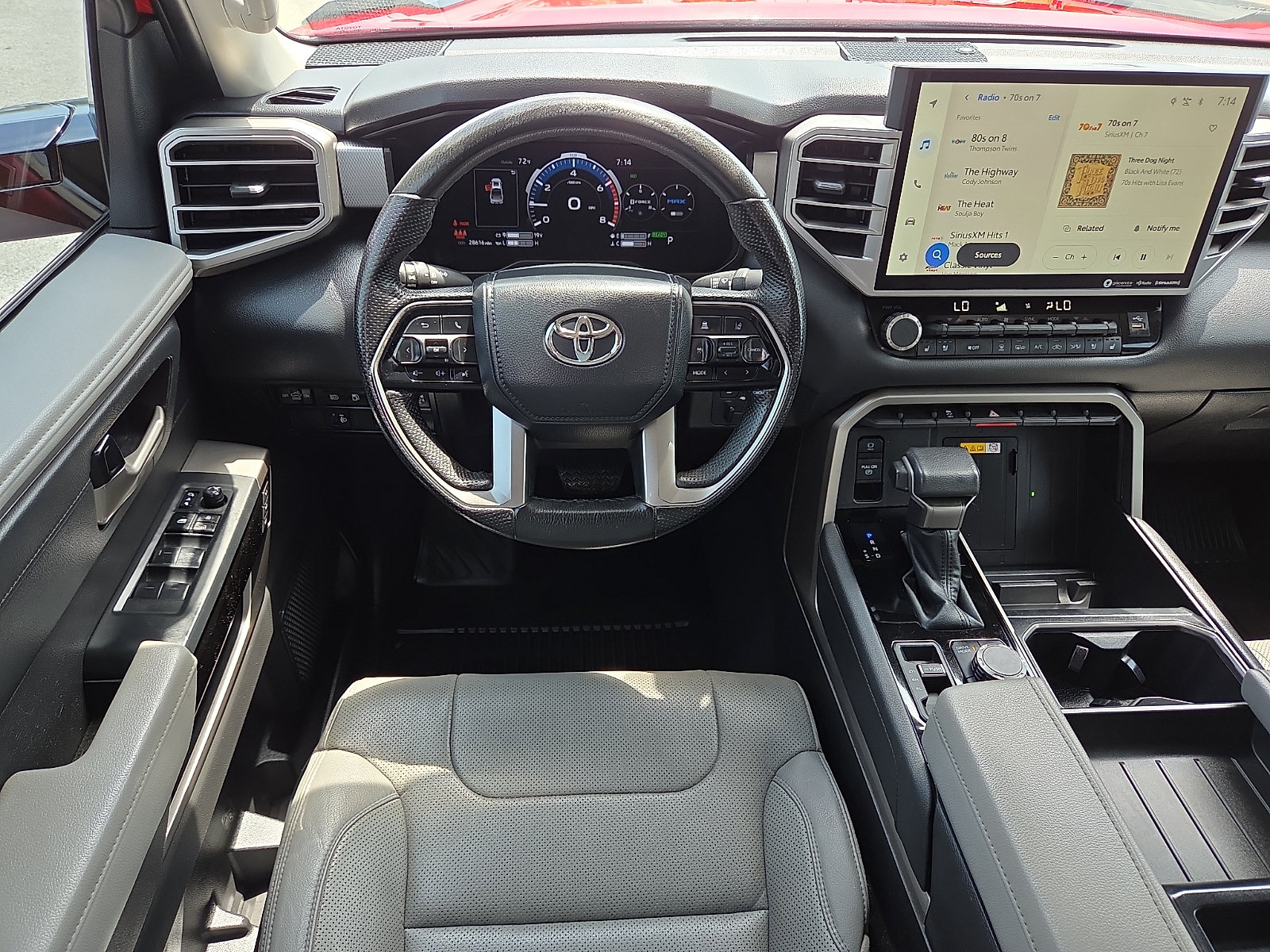 Used 2024 Toyota Tundra Limited w/ Power Package AWD/4WD image 11