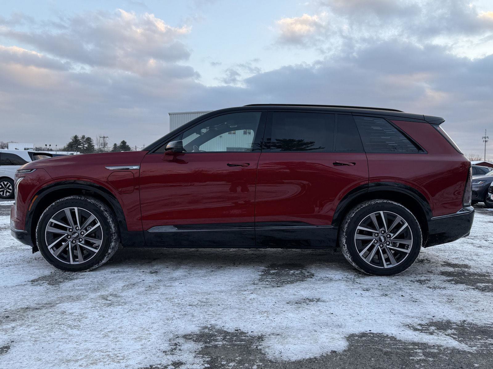 New 2026 Cadillac Vistiq Sport image 8