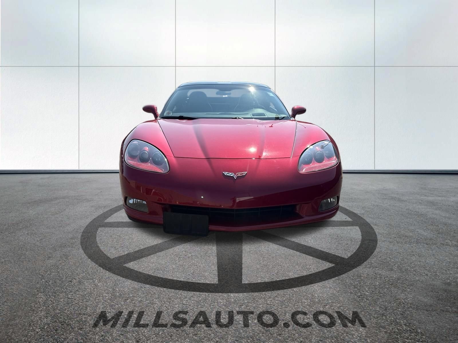 Used 2005 Chevrolet Corvette Coupe w/ Preferred Equipment Group RWD image 3