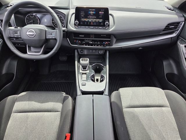 Used 2026 Nissan Rogue SV w/ Cold Weather Package FWD image 12