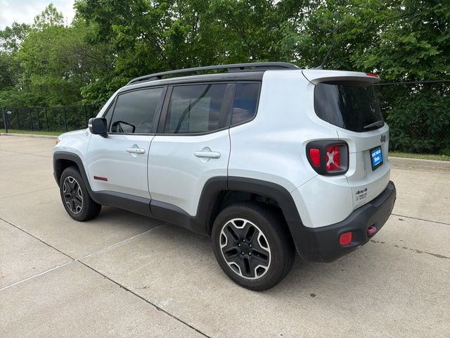 Used 2017 Jeep Renegade Trailhawk w/ Premium Trailhawk Package image 3